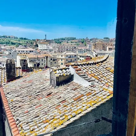 Loft Centro Storico Monti * Bracciano (Rome)