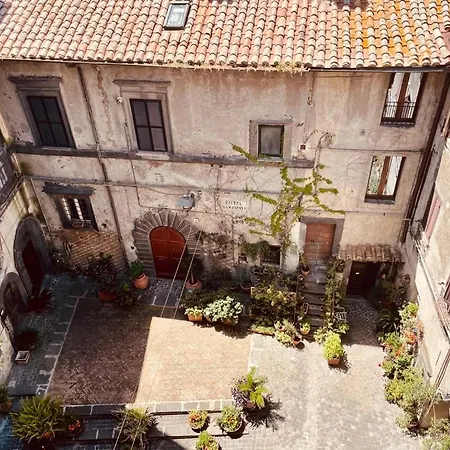 Apartment Loft Centro Storico Monti Bracciano (Rome)